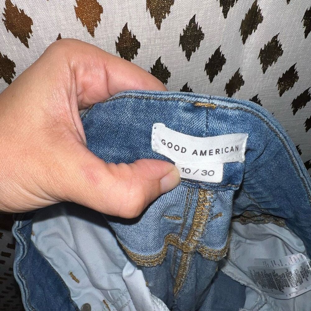 Good American jeans skinny stretchy light wash denim Khloe Kardashian size 10